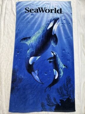 SeaWorld Beach Bath Towel Shamu Orca Whales 100% Cotton 54" x 29"